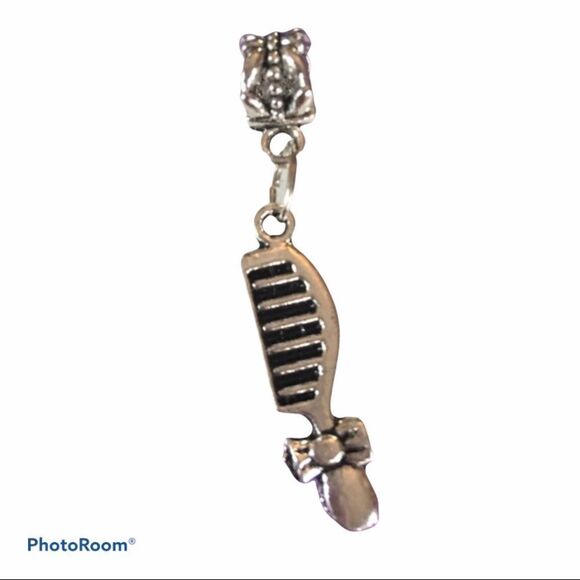 Hairstylist Charm  - Picture 1 of 3